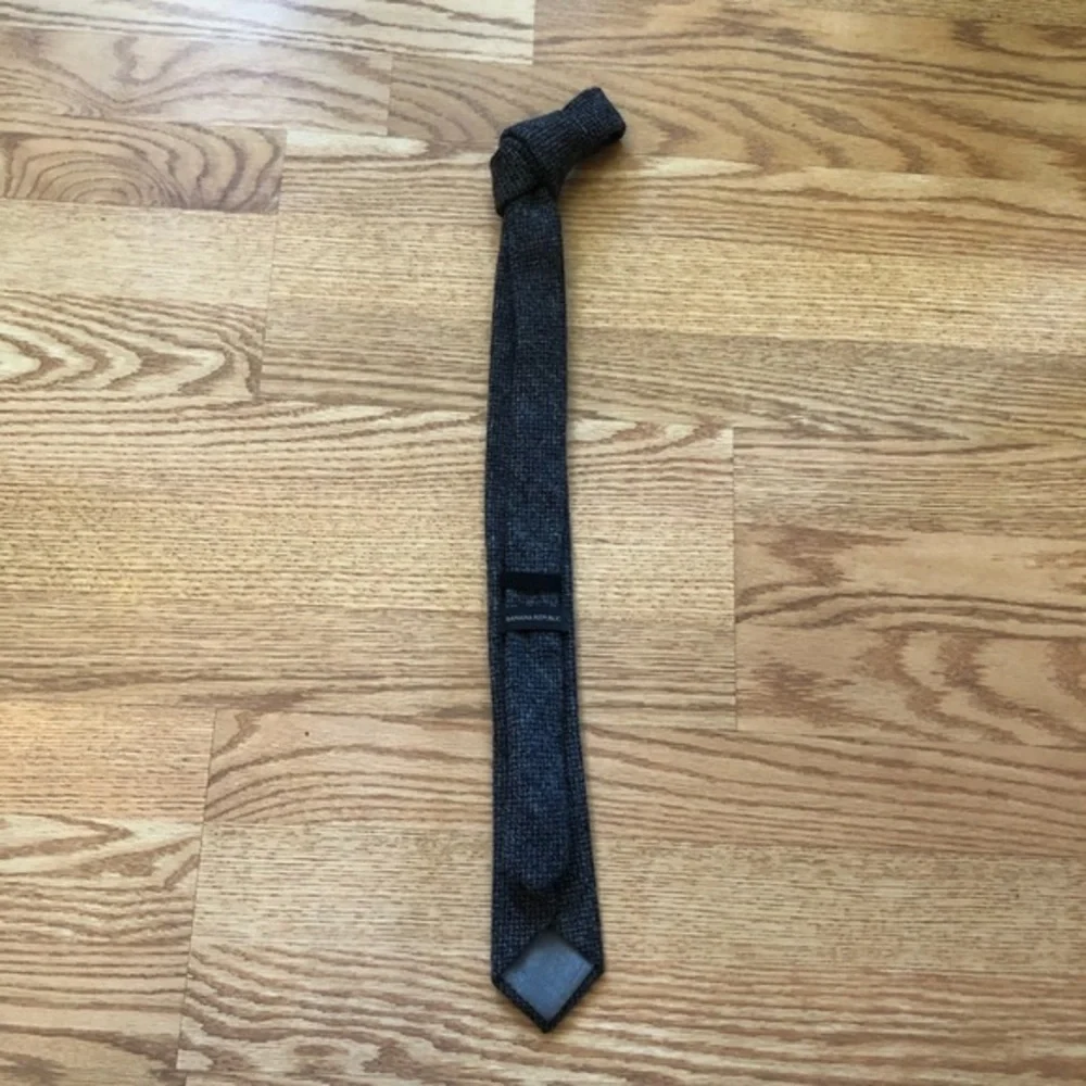 Banana Republic Skinny Tie